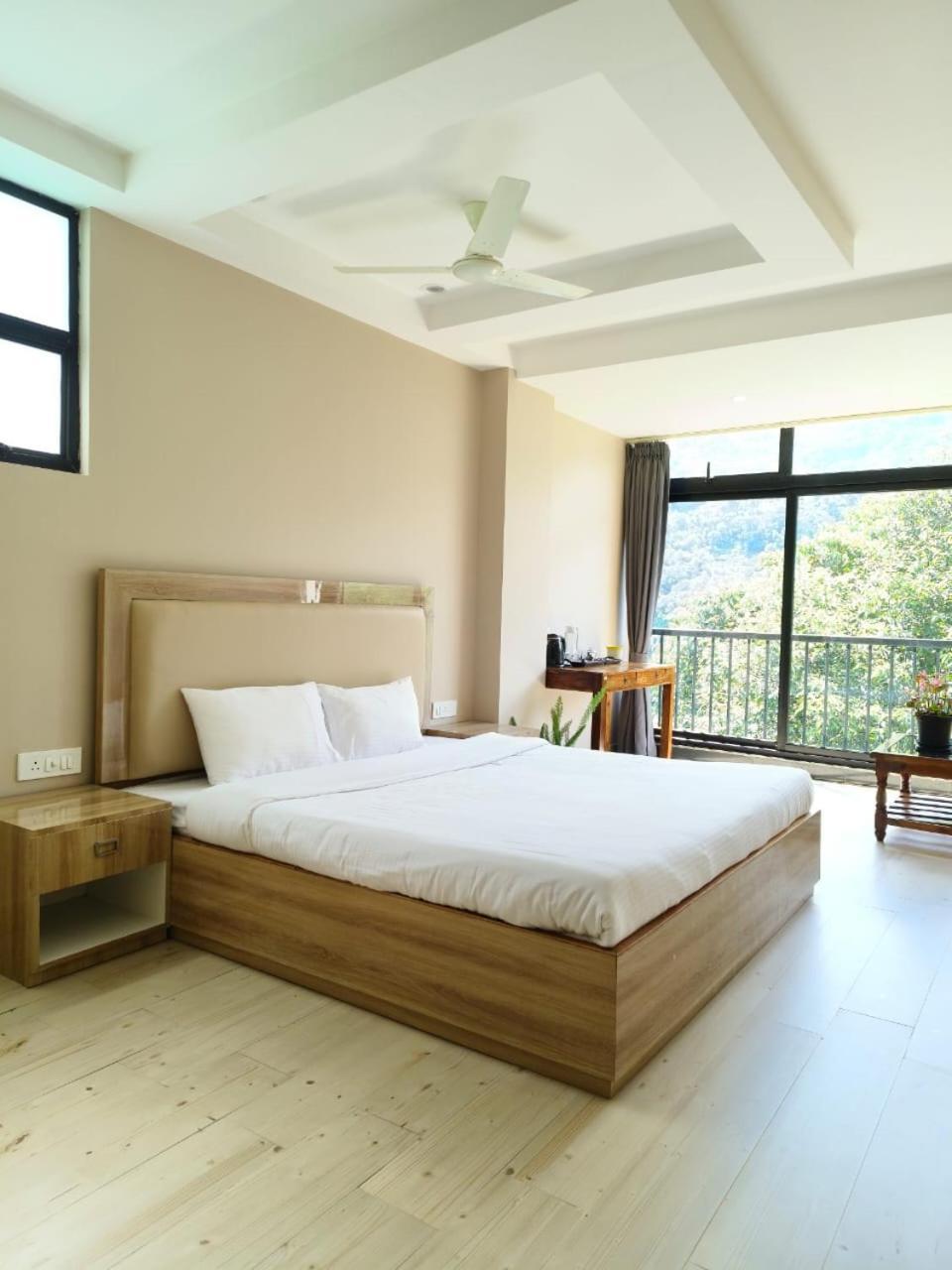 Bb 15 Hotel & Residences 甘托克 外观 照片